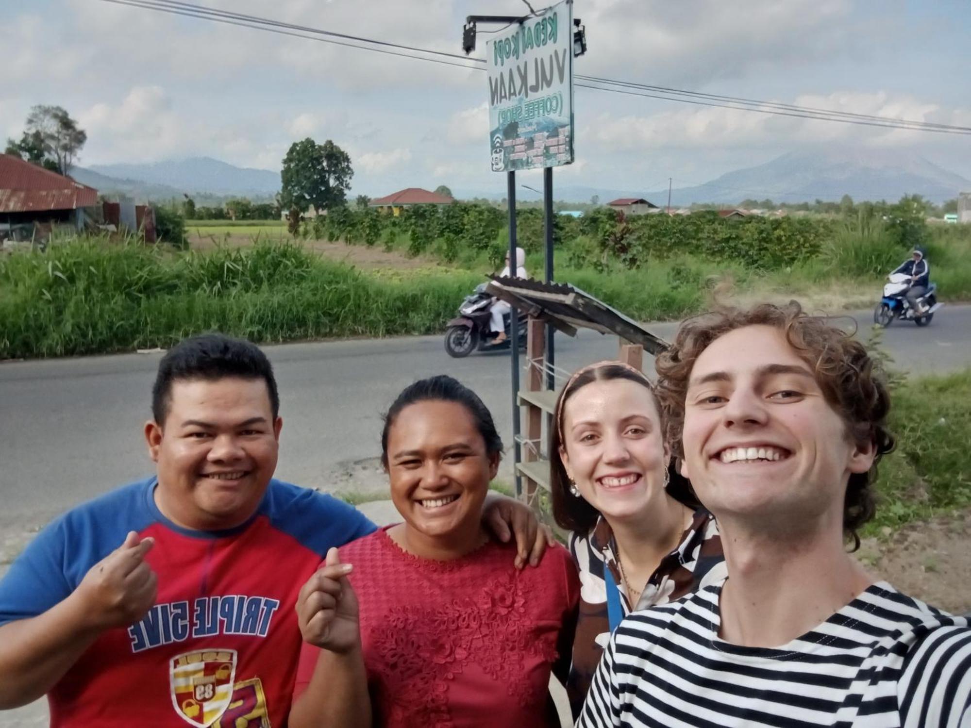 Vulkaan Homestay Berastagi Extérieur photo